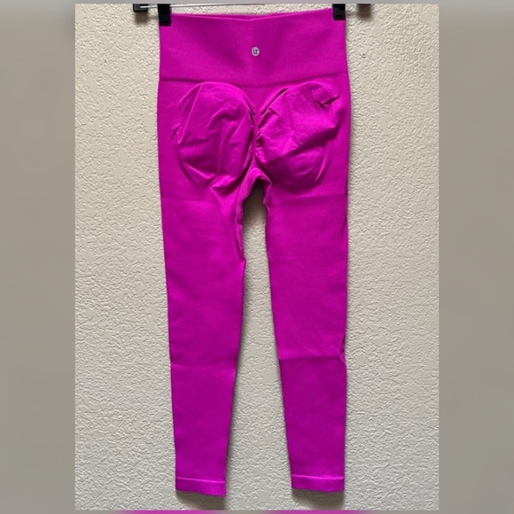 Urbanic London Matching Sport Bra and Leggings Set Women's Size Small-NWT - Picture 8 of 9